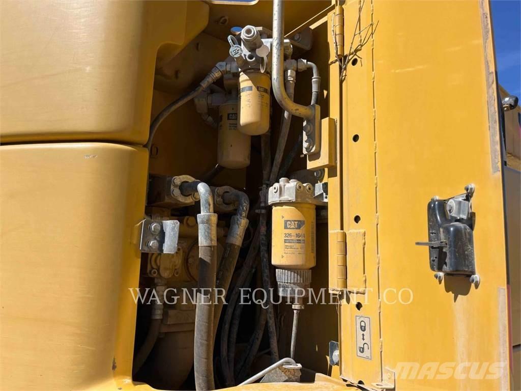 CAT 321DL TCIR Гусеничні екскаватори