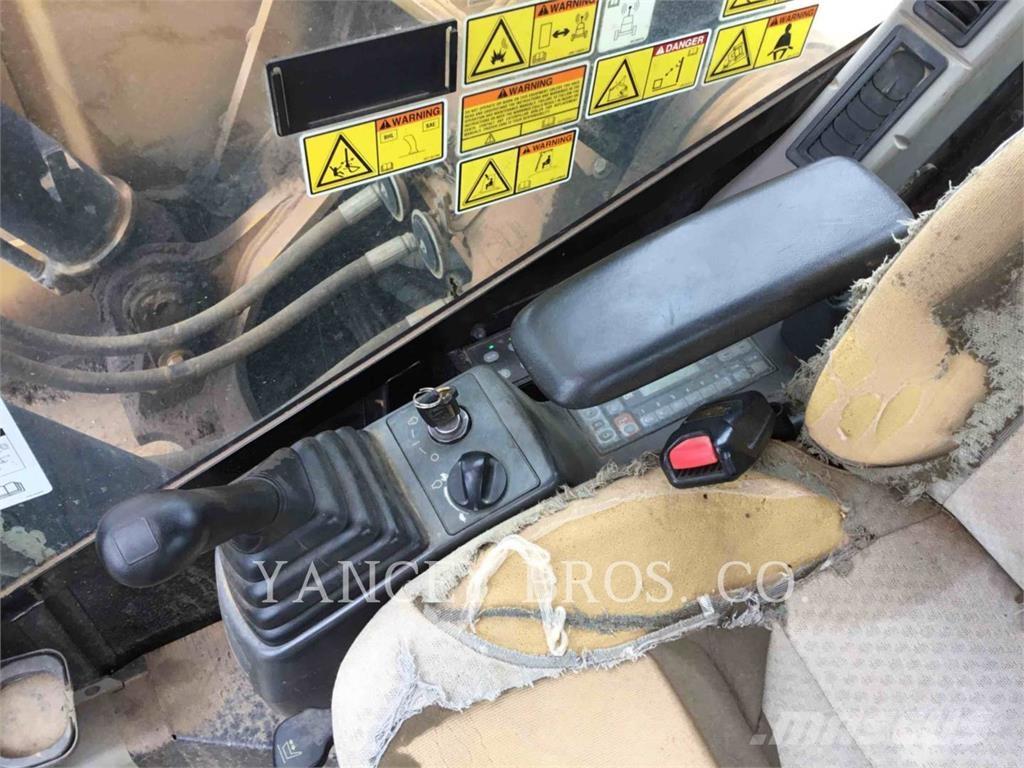 CAT 321DLCR Гусеничні екскаватори