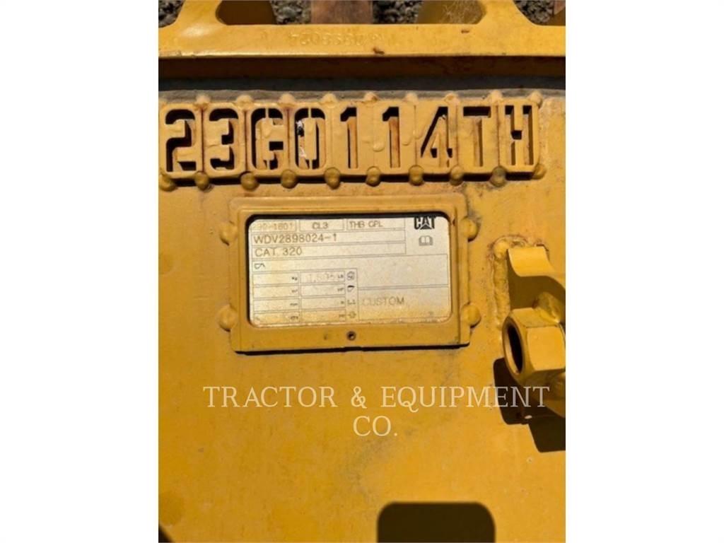 CAT 323 Гусеничні екскаватори