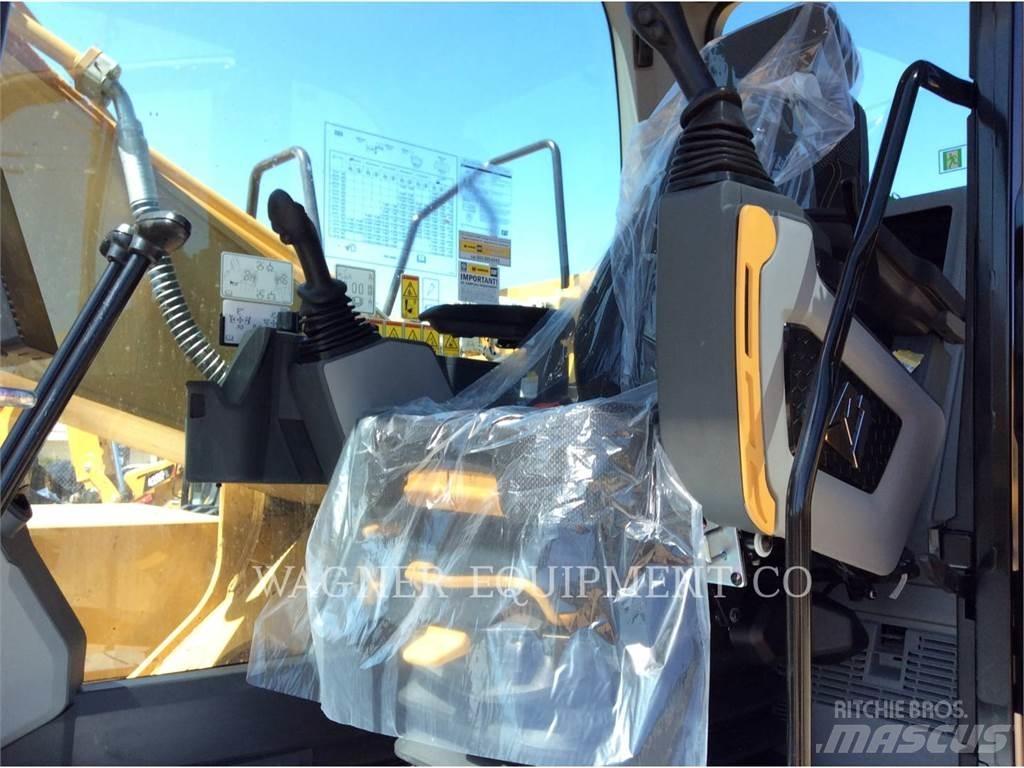 CAT 323 Гусеничні екскаватори