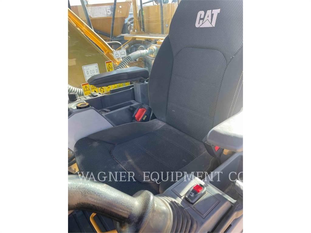 CAT 323 Гусеничні екскаватори