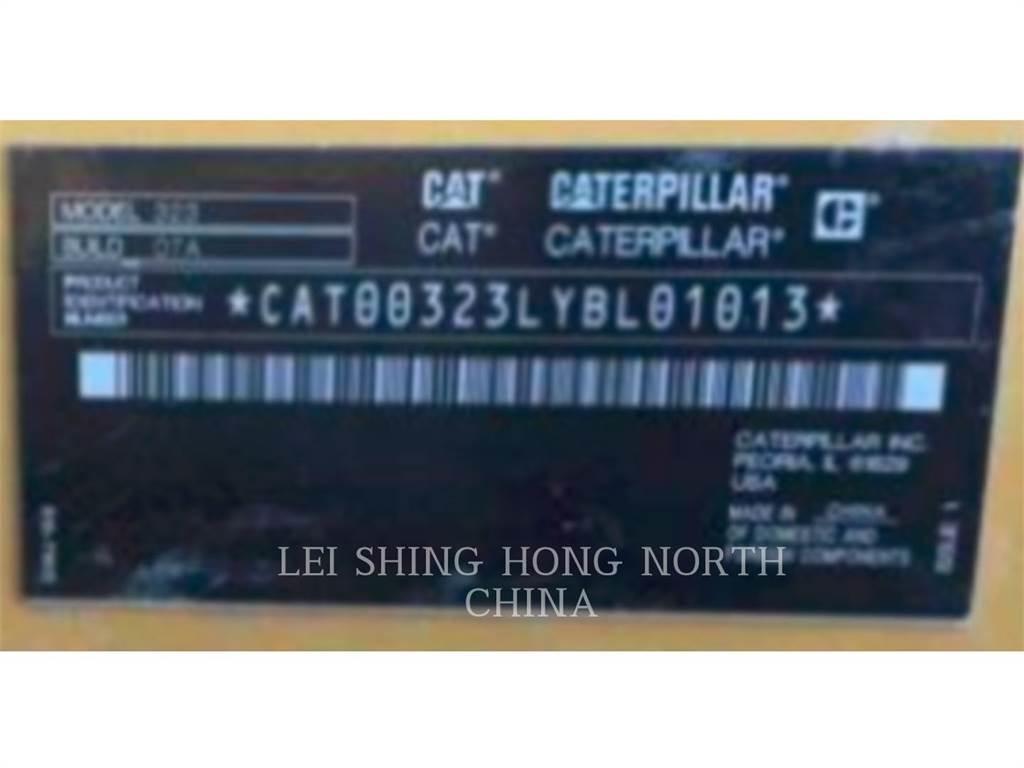 CAT 323-07 Гусеничні екскаватори