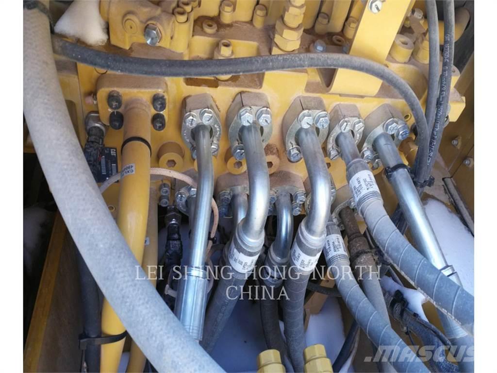 CAT 323-07 Гусеничні екскаватори