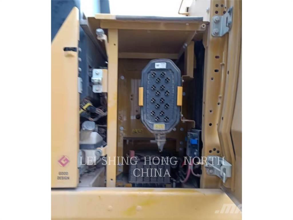 CAT 323-07 Гусеничні екскаватори