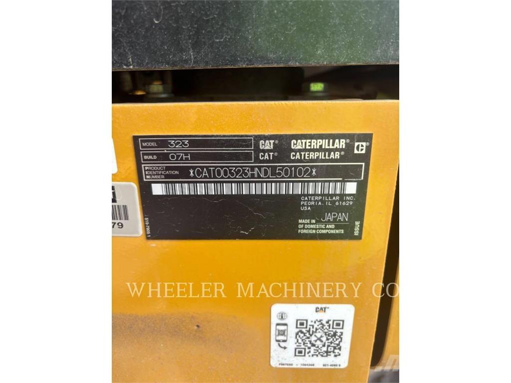 CAT 323 CF Гусеничні екскаватори