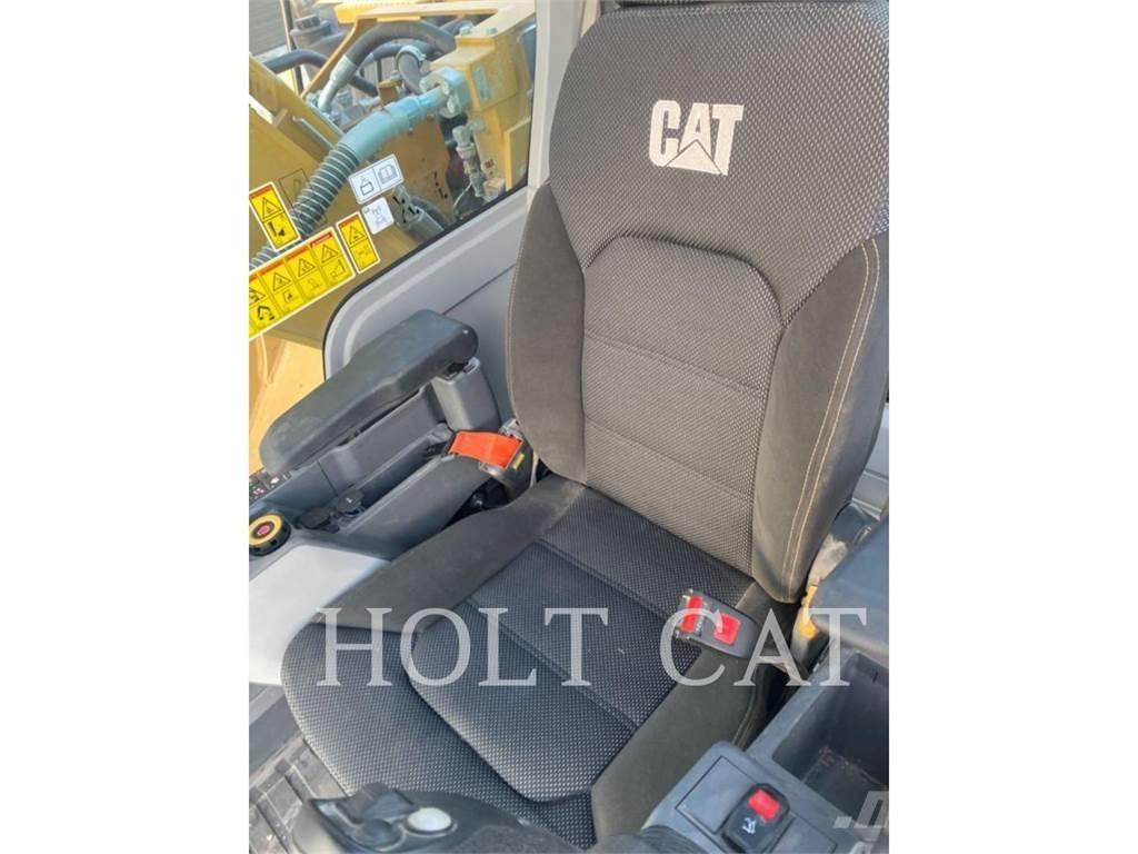 CAT 323 TC Гусеничні екскаватори