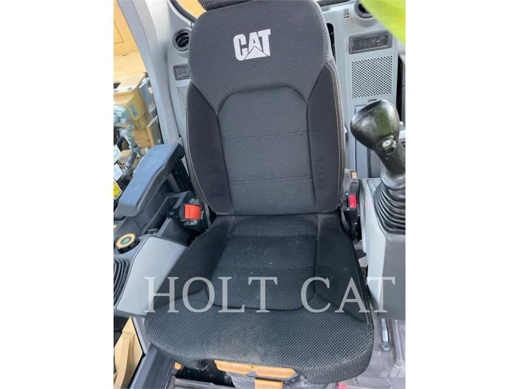 CAT 323 TC Гусеничні екскаватори