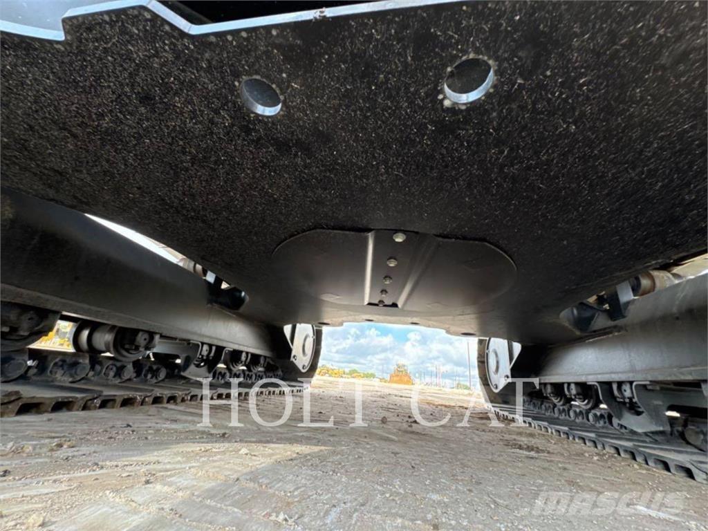 CAT 323 TC Фронтальні навантажувачі