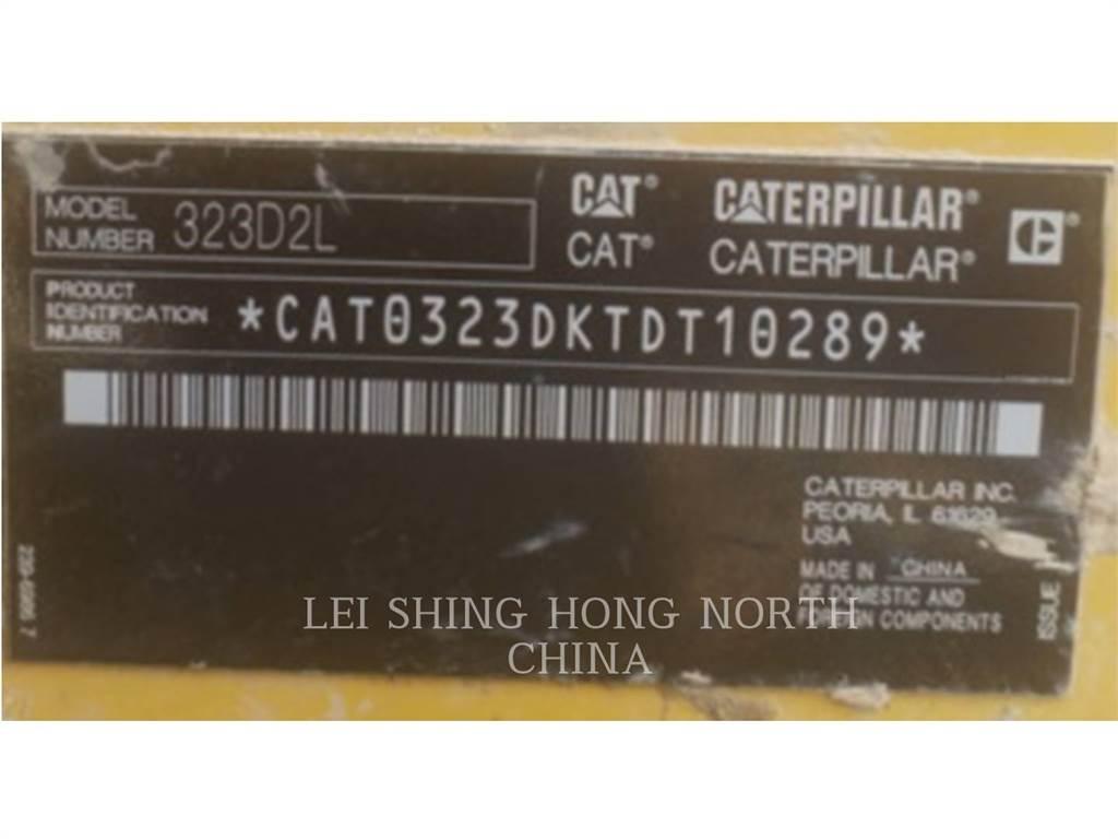 CAT 323D2L Гусеничні екскаватори
