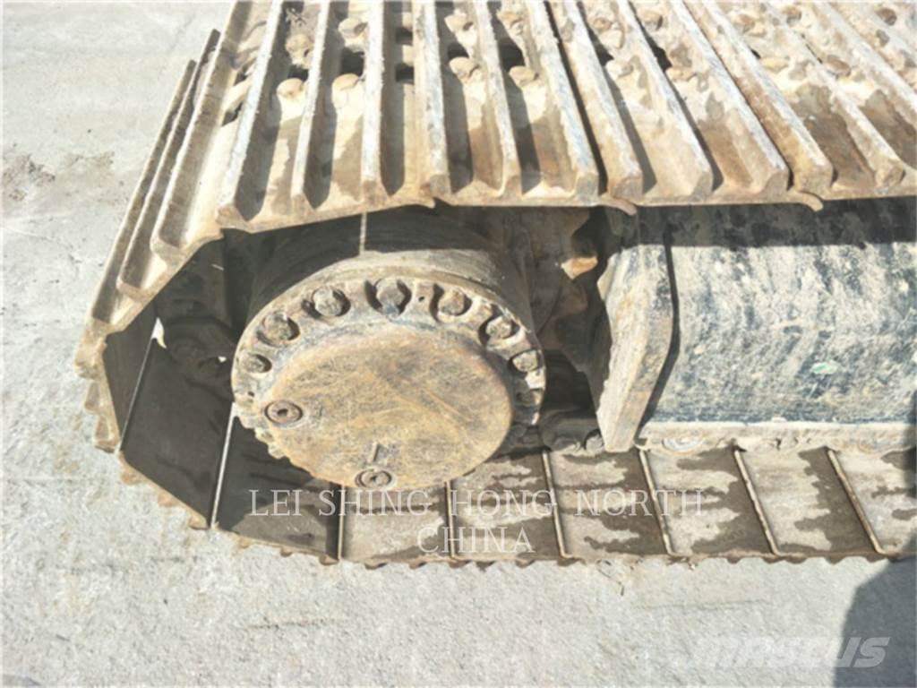 CAT 323D2L Гусеничні екскаватори