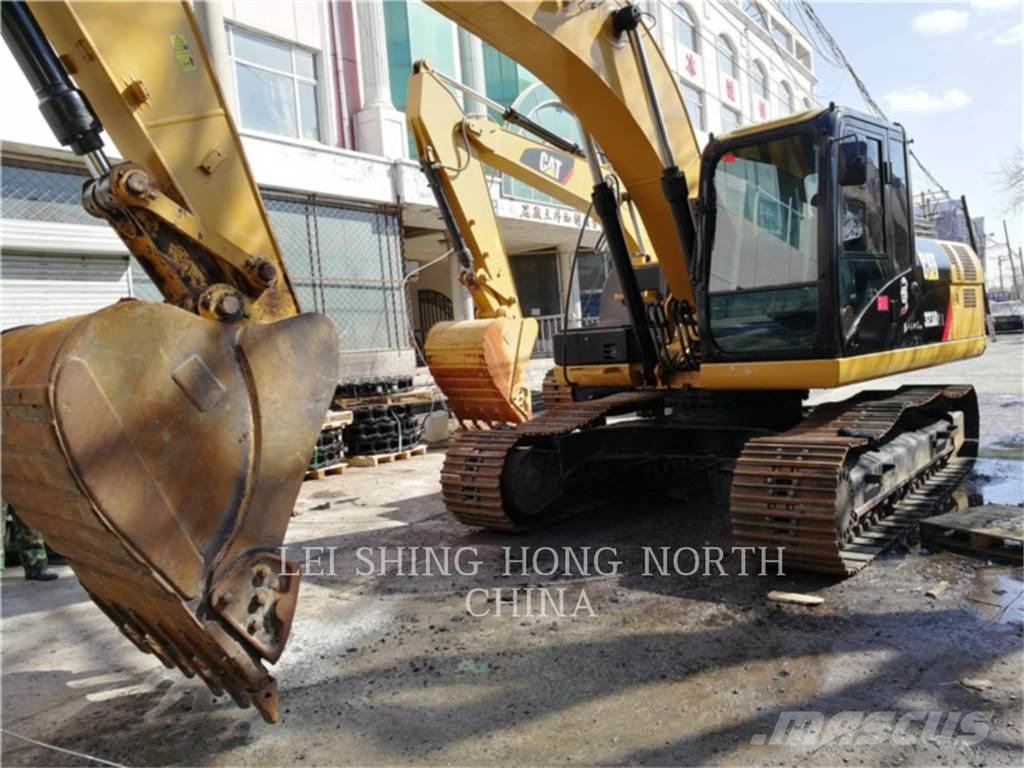 CAT 323D2L Гусеничні екскаватори