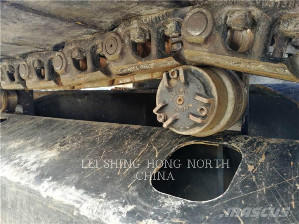 CAT 323D2L Гусеничні екскаватори