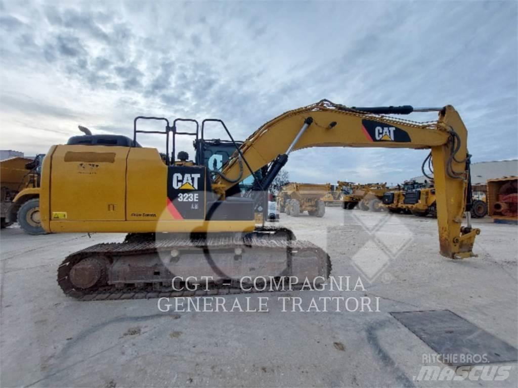 CAT 323E Гусеничні екскаватори