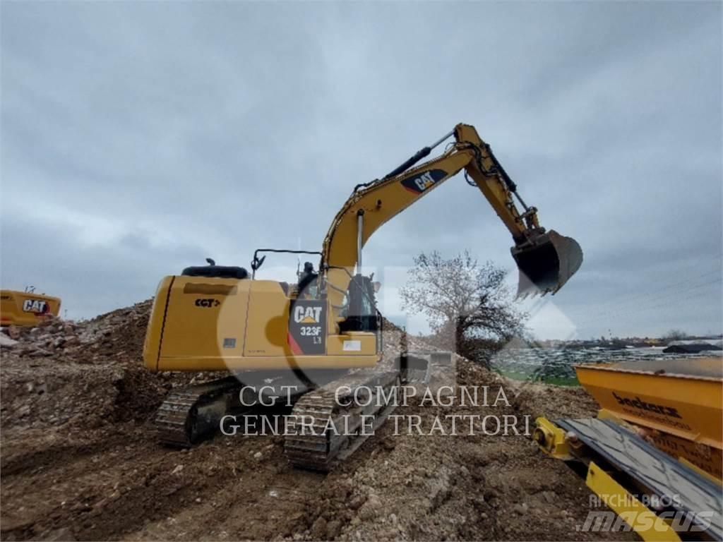 CAT 323F Гусеничні екскаватори