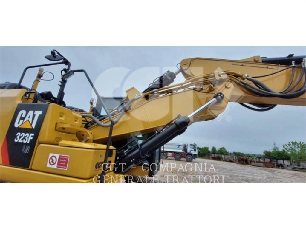 CAT 323F Гусеничні екскаватори