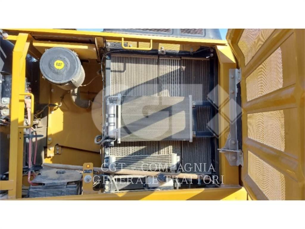 CAT 323F Гусеничні екскаватори