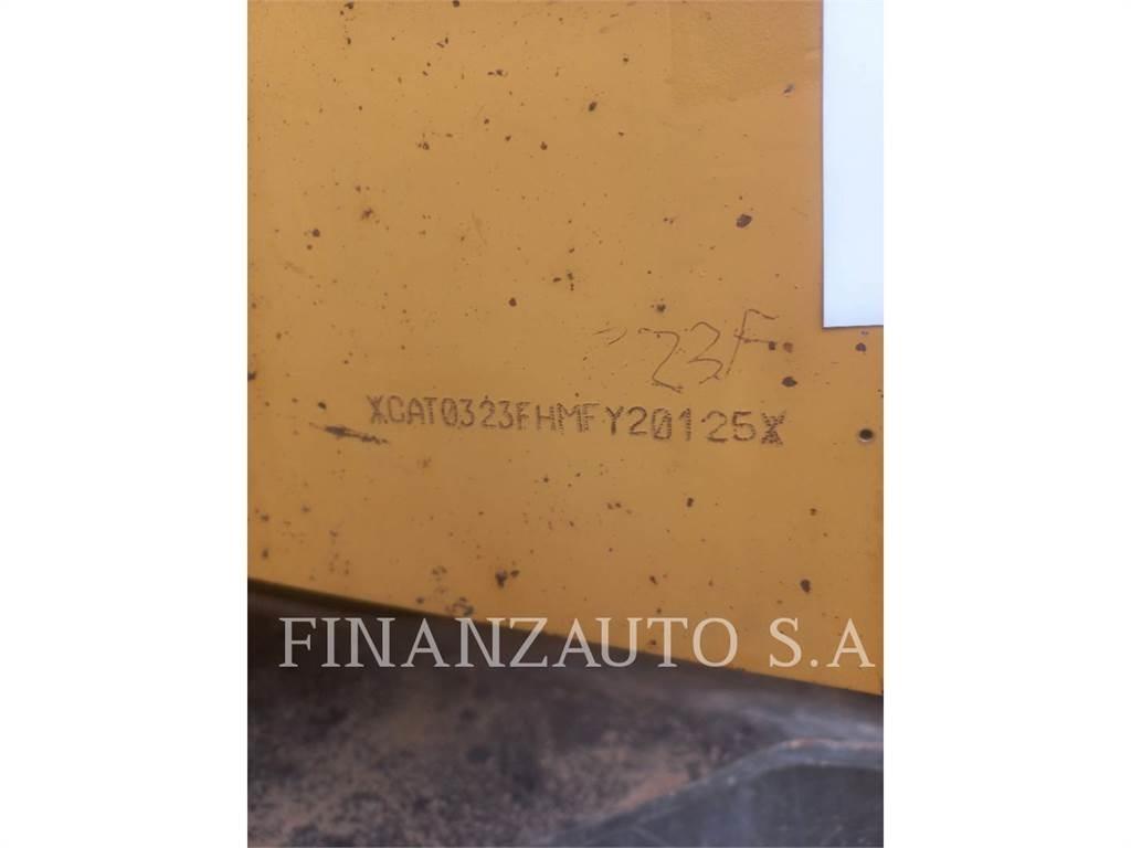 CAT 323F Гусеничні екскаватори