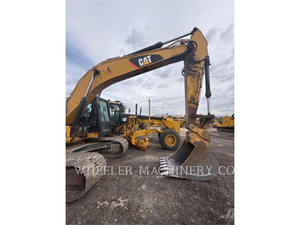 CAT 323F L CF Гусеничні екскаватори