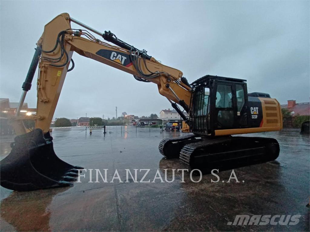 CAT 323F SA Гусеничні екскаватори