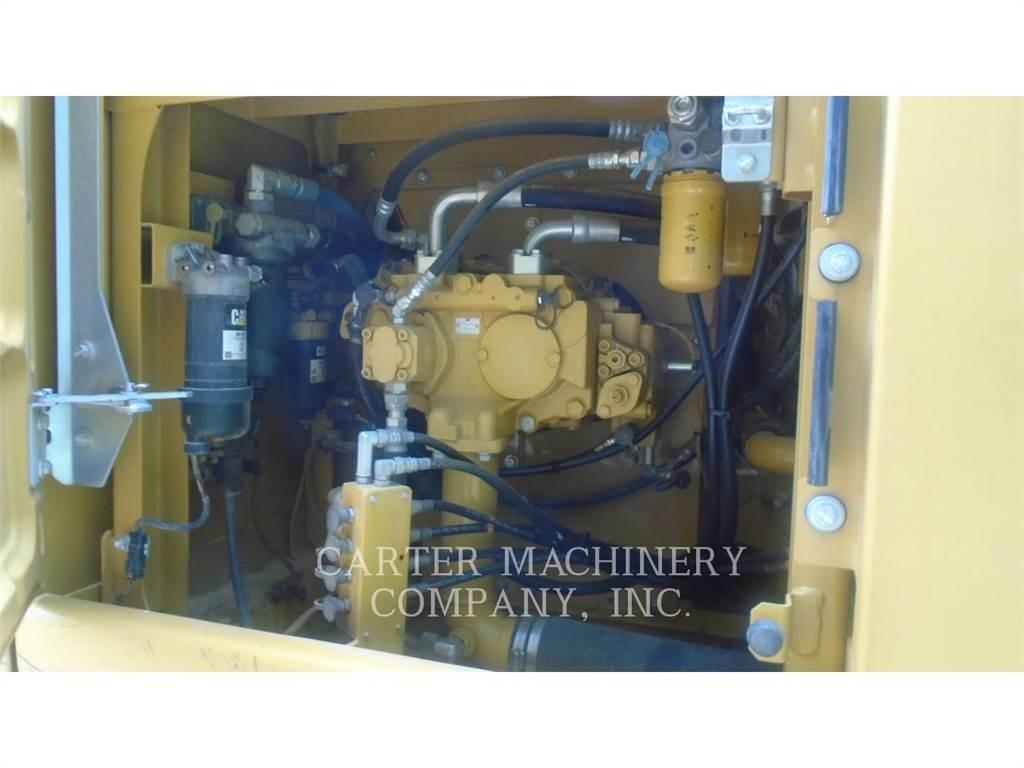 CAT 323FL Гусеничні екскаватори