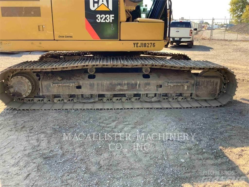 CAT 323FL Гусеничні екскаватори