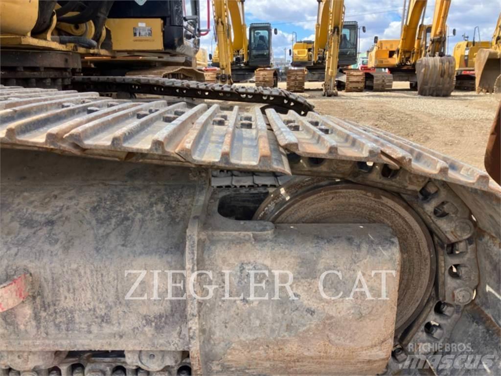 CAT 324D Гусеничні екскаватори