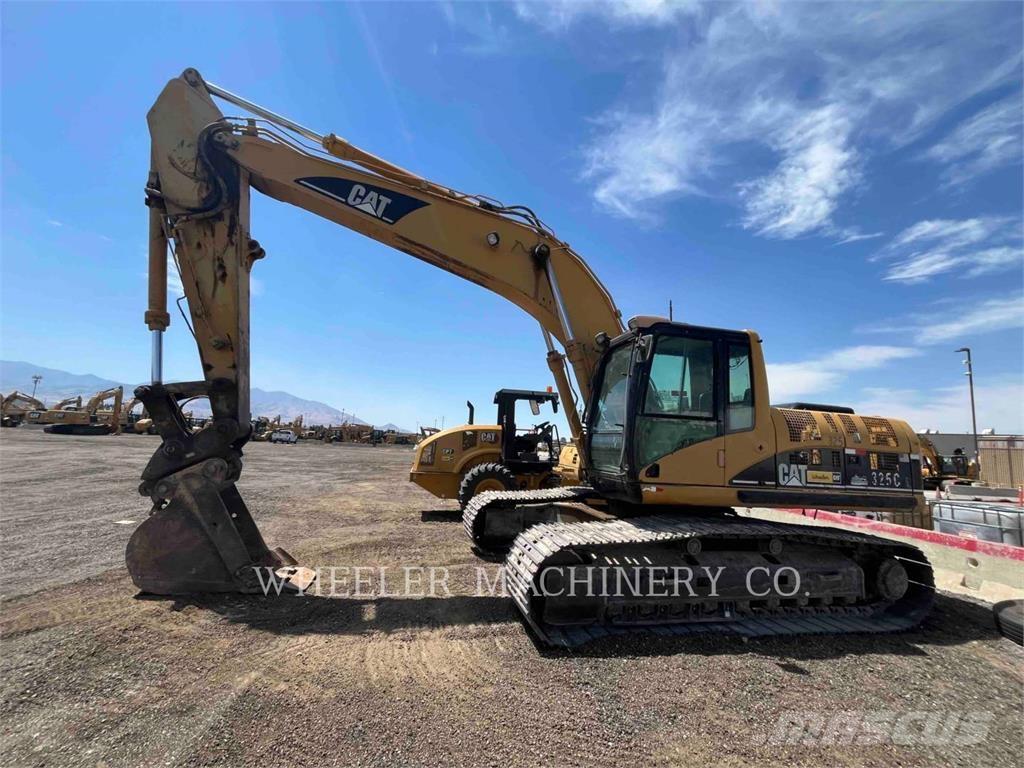 CAT 325CL Гусеничні екскаватори