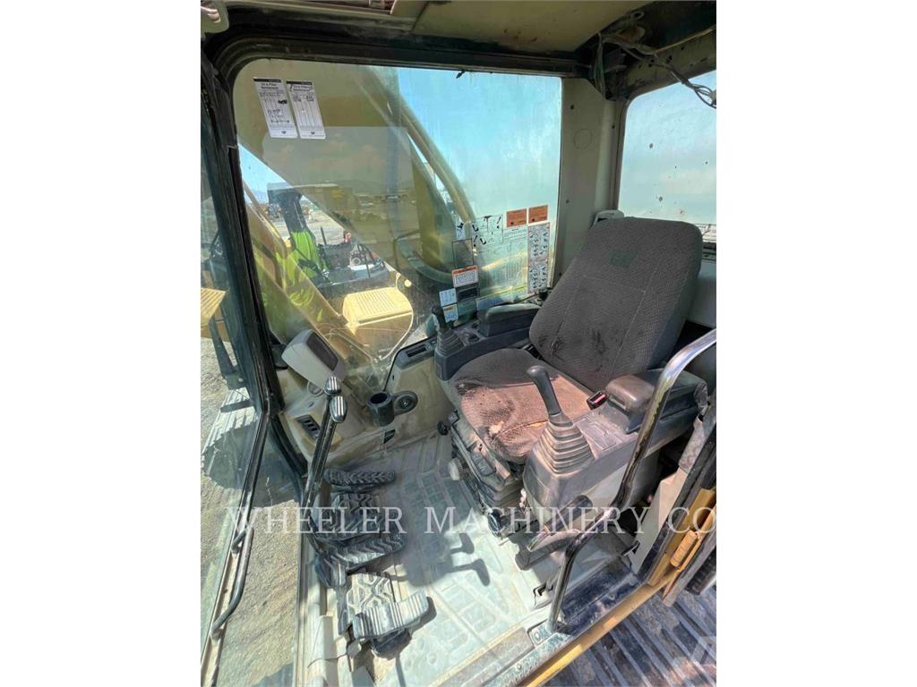 CAT 325CL Гусеничні екскаватори