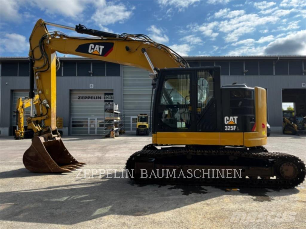 CAT 325FL Гусеничні екскаватори