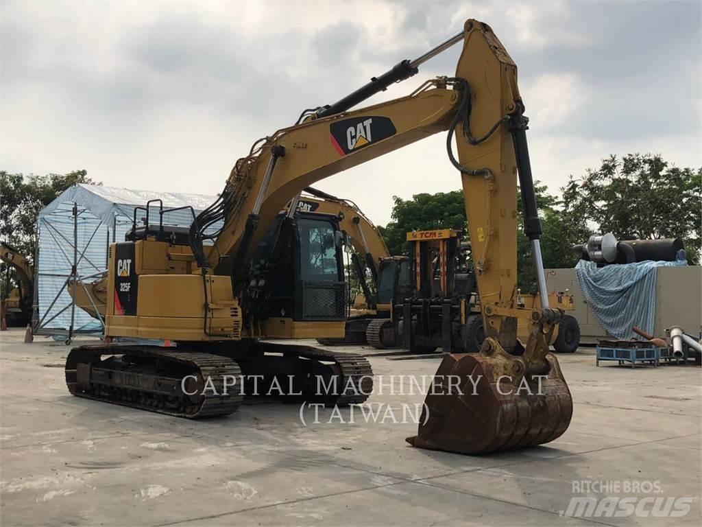 CAT 325FLCR Гусеничні екскаватори
