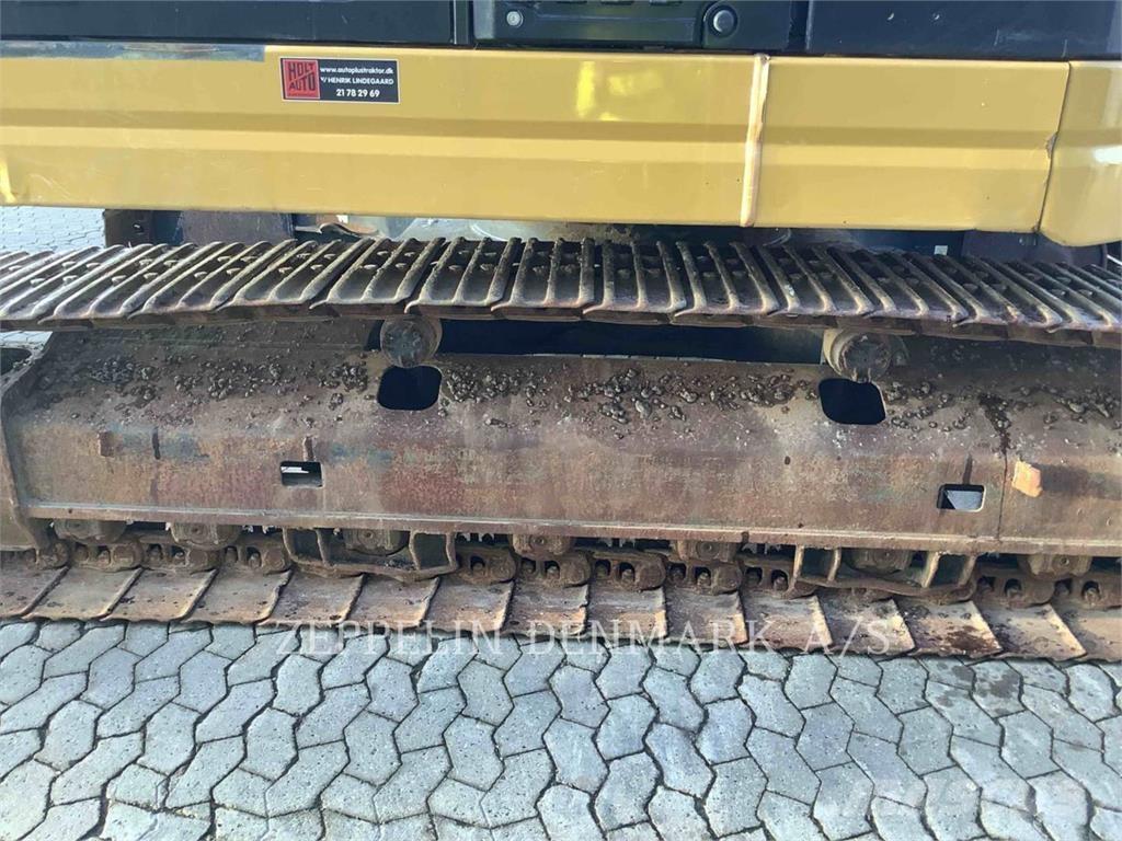 CAT 325FLCR Гусеничні екскаватори