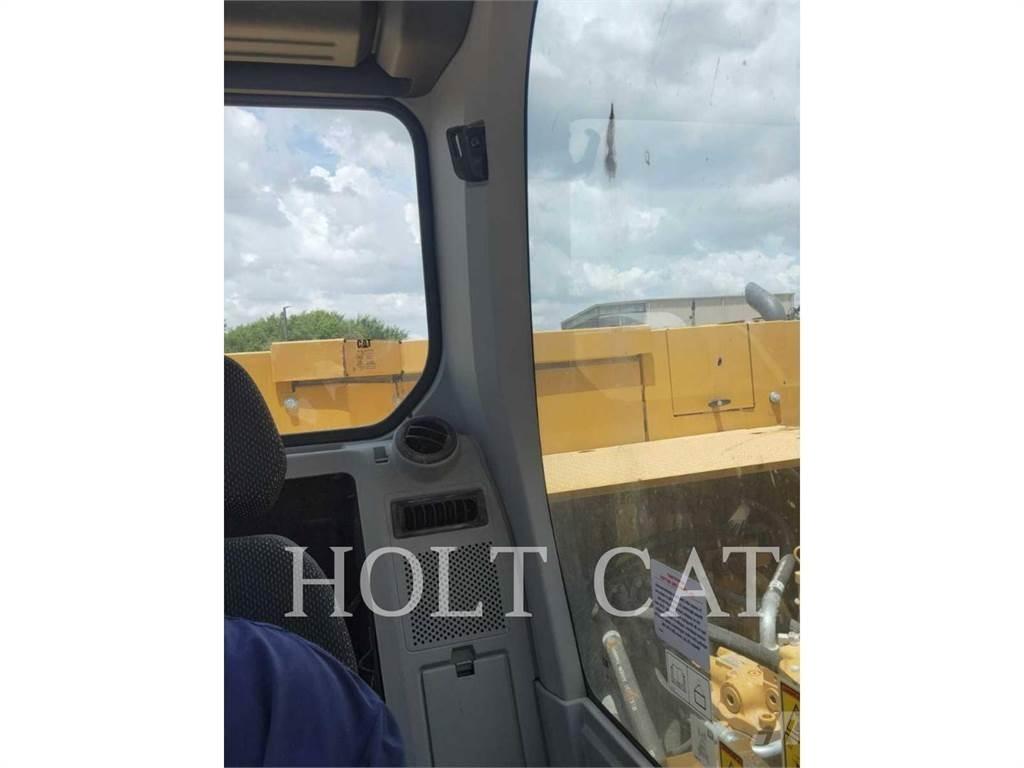 CAT 326 LRF Гусеничні екскаватори