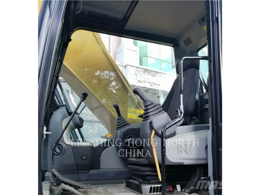 CAT 326D2L Гусеничні екскаватори