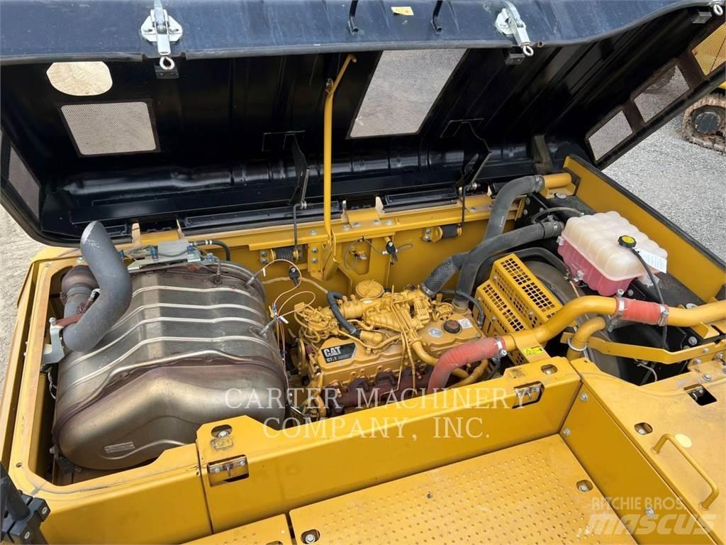 CAT 326FL Гусеничні екскаватори