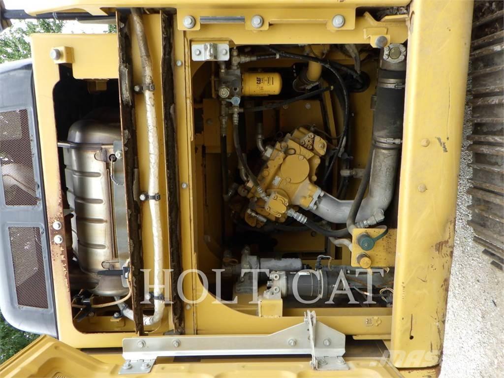 CAT 326FL Гусеничні екскаватори
