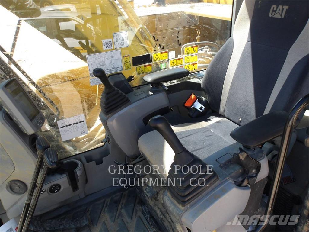 CAT 326FL Гусеничні екскаватори