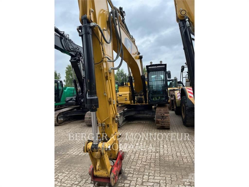 CAT 326FLN Гусеничні екскаватори