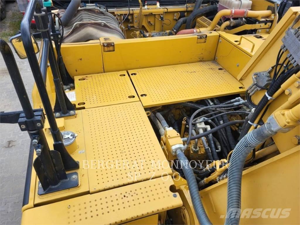 CAT 326FLN Гусеничні екскаватори