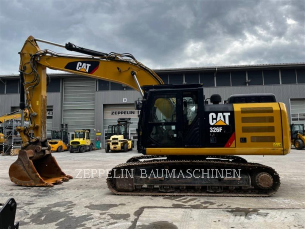 CAT 326FLN Гусеничні екскаватори