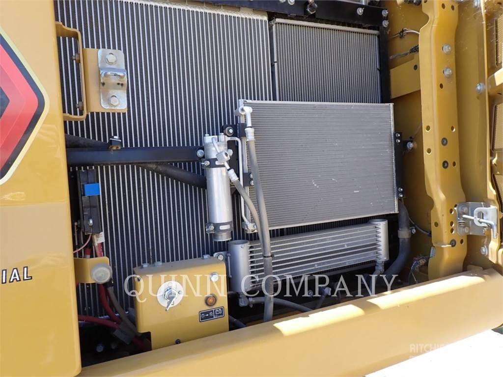 CAT 330 Гусеничні екскаватори