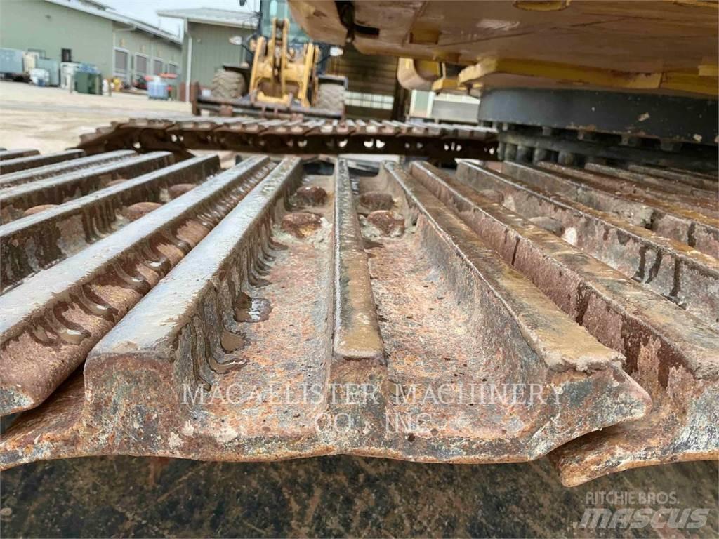 CAT 330 Гусеничні екскаватори