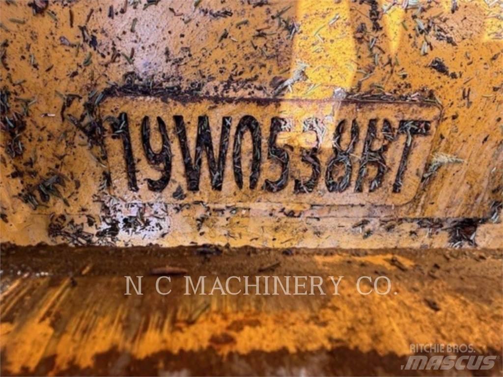 CAT 330 Гусеничні екскаватори
