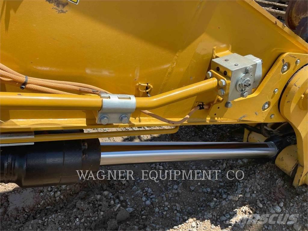 CAT 330 Гусеничні екскаватори