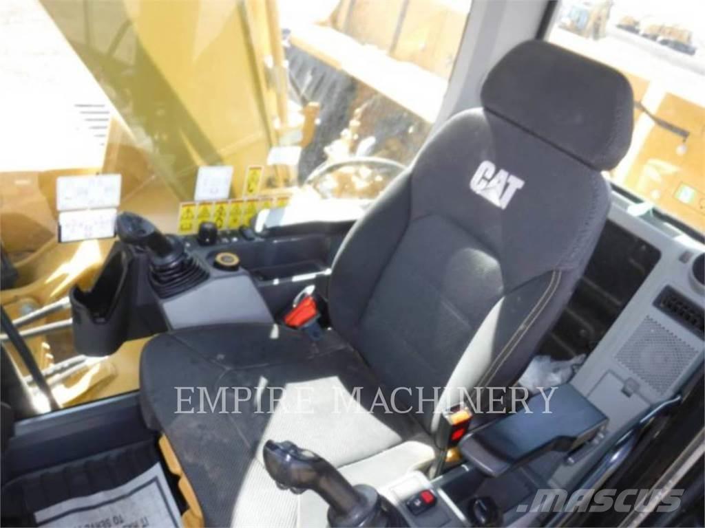 CAT 330-07 Гусеничні екскаватори