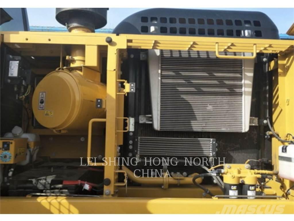 CAT 330-07 Гусеничні екскаватори