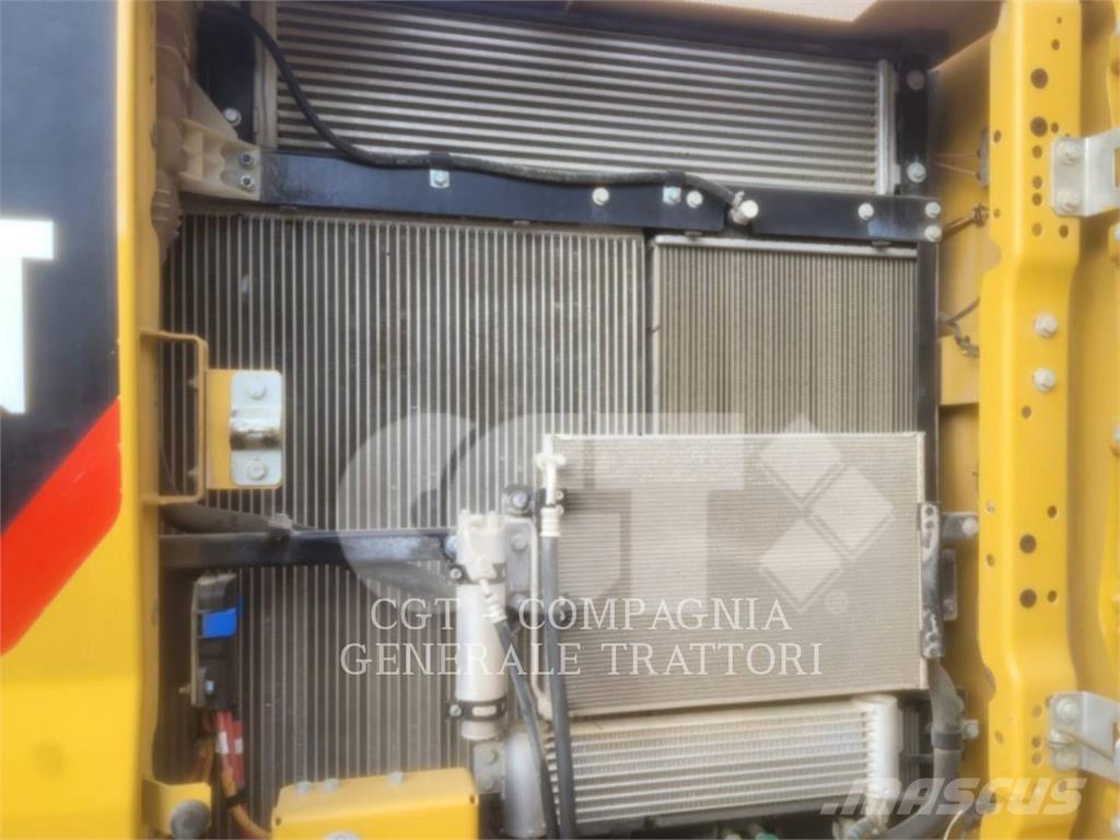 CAT 330 NG Гусеничні екскаватори