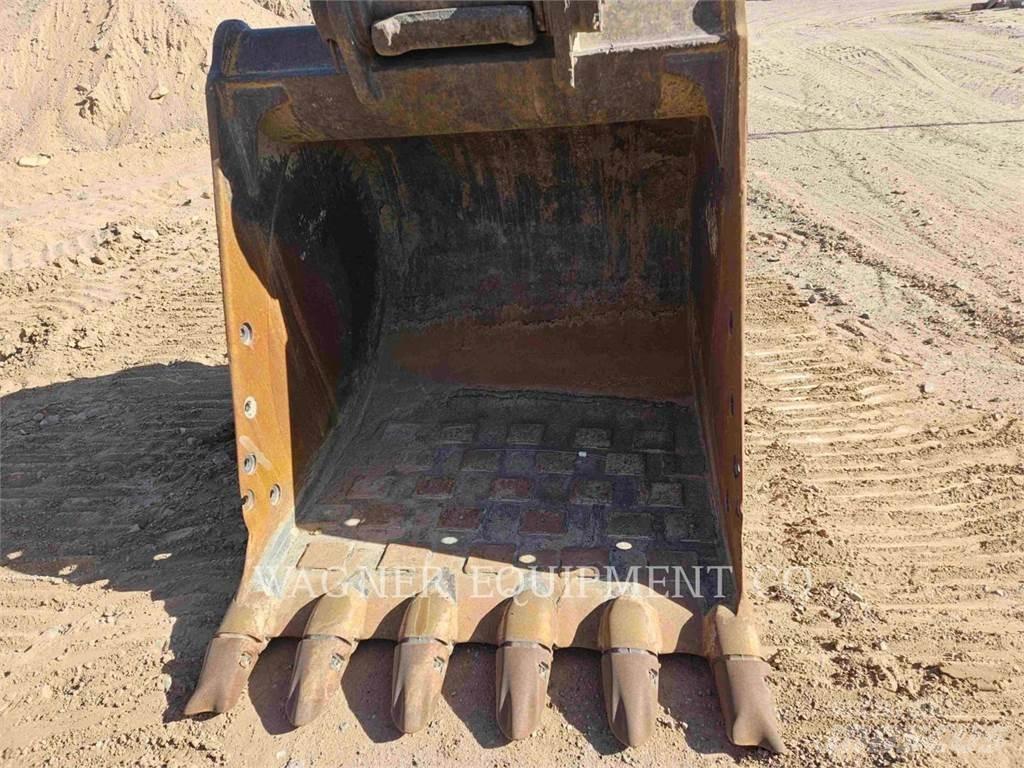 CAT 330CL Гусеничні екскаватори