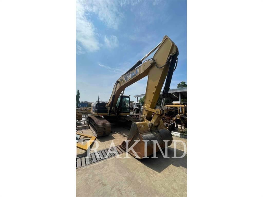CAT 330D2L Гусеничні екскаватори