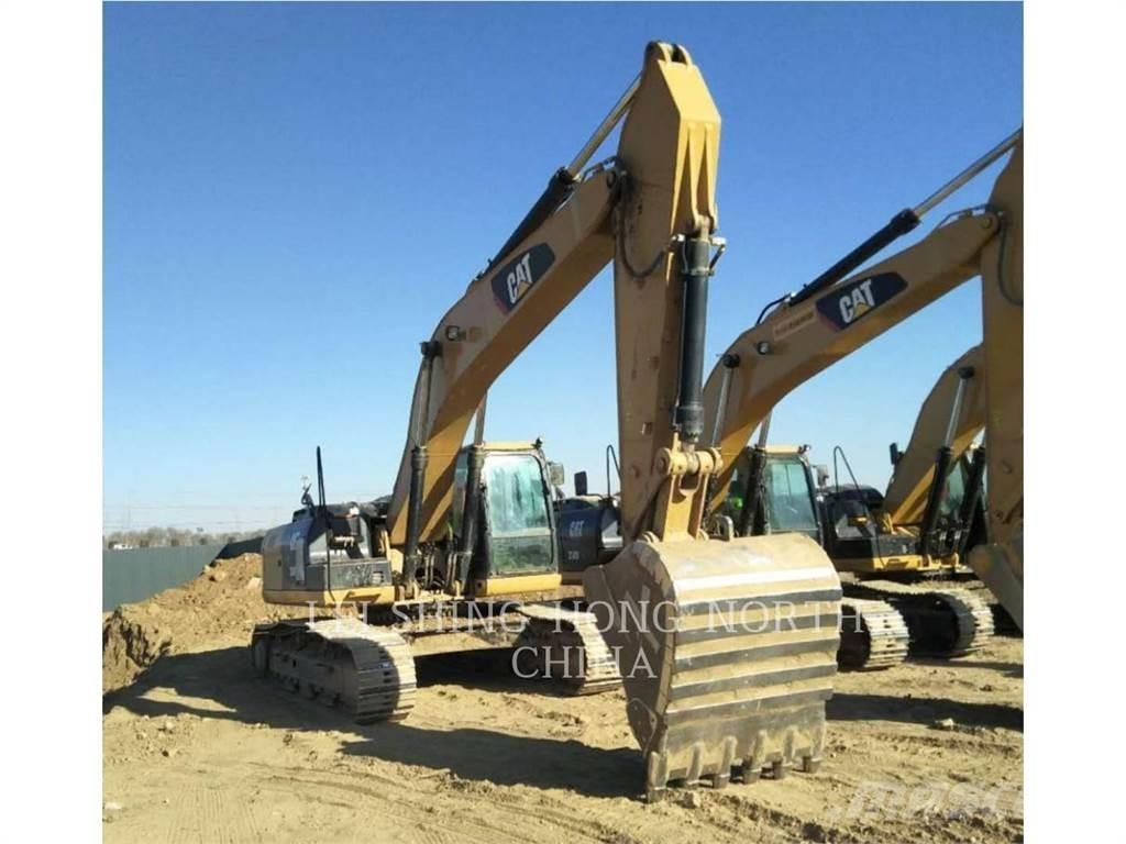 CAT 330D2L Гусеничні екскаватори