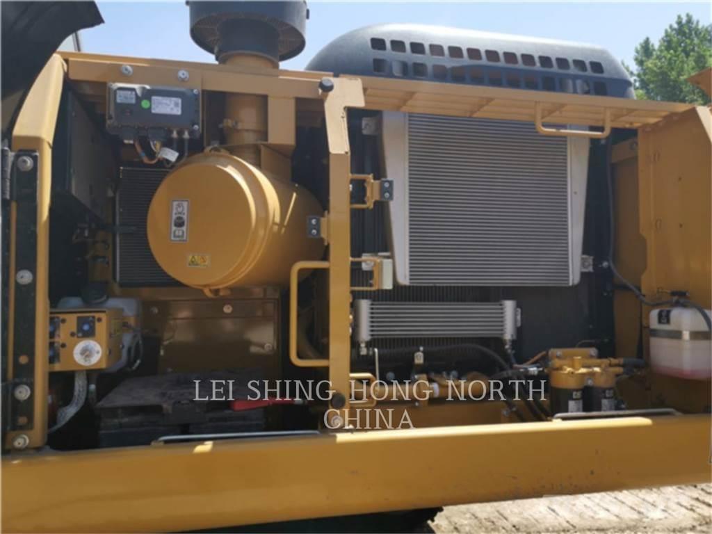 CAT 330D2L Гусеничні екскаватори